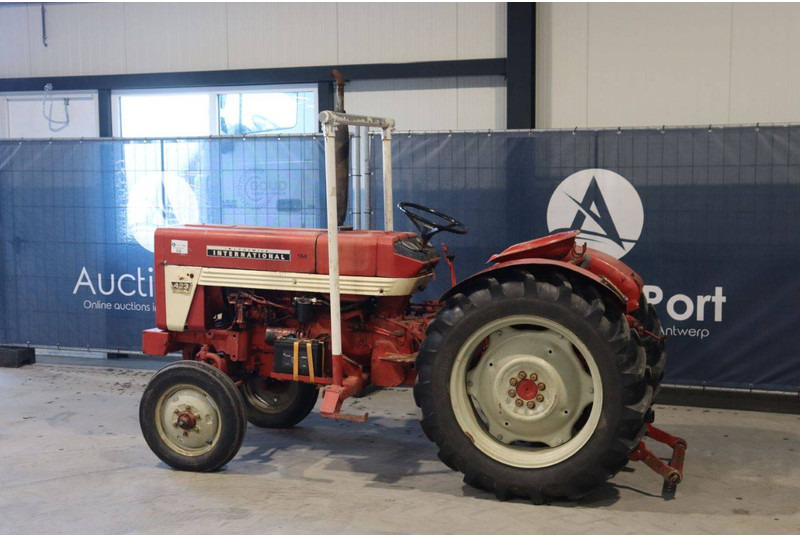 International 423 - Traktorius: foto 3 International 423 - Traktorius: foto 3