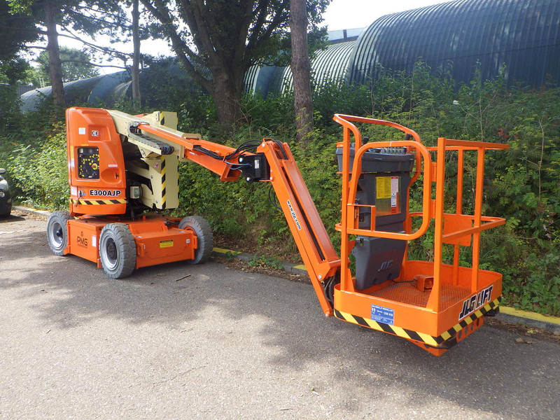 JLG E300AJP - Teleskopinis keltuvas: foto 3 JLG E300AJP - Teleskopinis keltuvas: foto 3