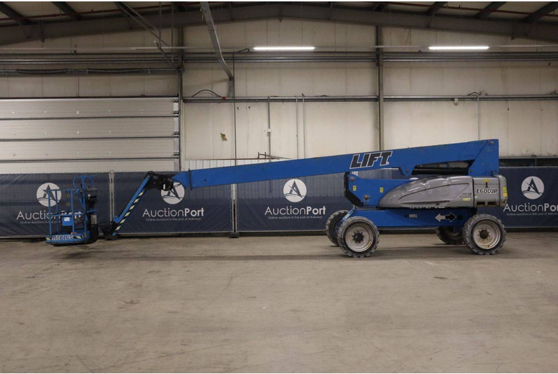 JLG E600JP - Teleskopinis keltuvas: foto 2 JLG E600JP - Teleskopinis keltuvas: foto 2