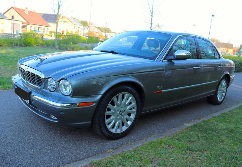 Jaguar XJ-6 3.0 Sovereign - Lengvasis automobilis: foto 1 Jaguar XJ-6 3.0 Sovereign - Lengvasis automobilis: foto 1