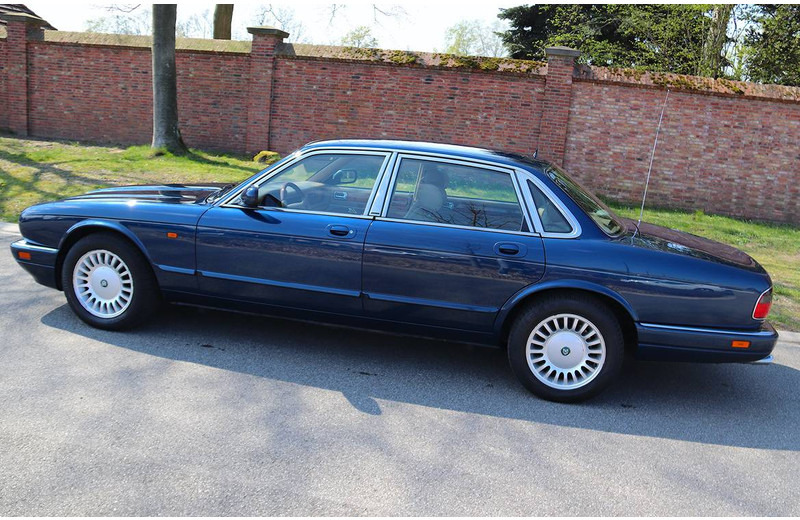 Jaguar XJ Sovereign 4.0 - Lengvasis automobilis: foto 2 Jaguar XJ Sovereign 4.0 - Lengvasis automobilis: foto 2