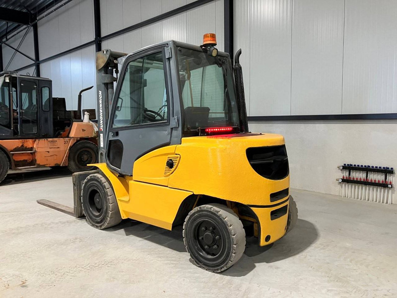 Jungheinrich DFG 545 - Dyzelinis krautuvas: foto 3 Jungheinrich DFG 545 - Dyzelinis krautuvas: foto 3