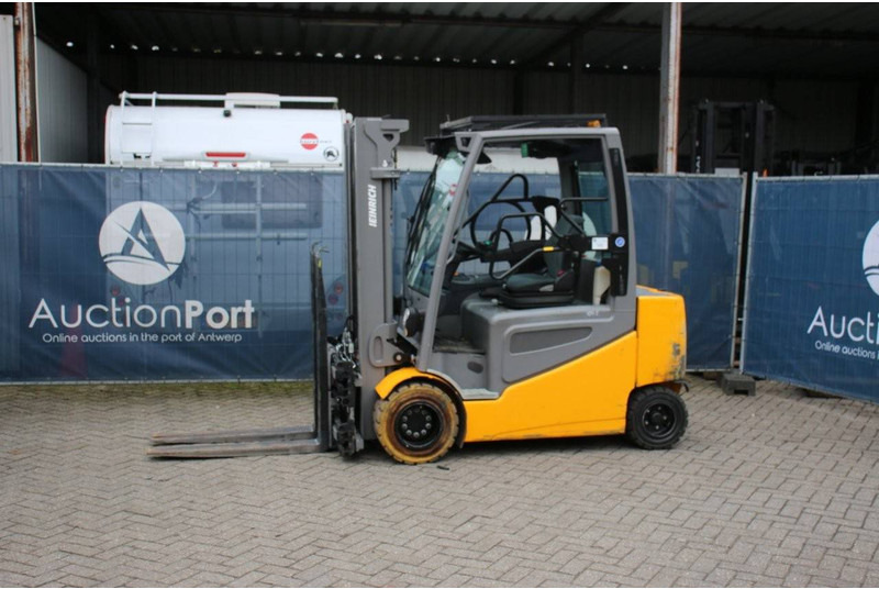 Jungheinrich EFG S30 - Elektrinis krautuvas: foto 1 Jungheinrich EFG S30 - Elektrinis krautuvas: foto 1