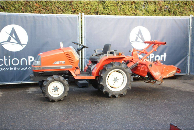 Kubota Aste A-155 - Traktorius: foto 1 Kubota Aste A-155 - Traktorius: foto 1