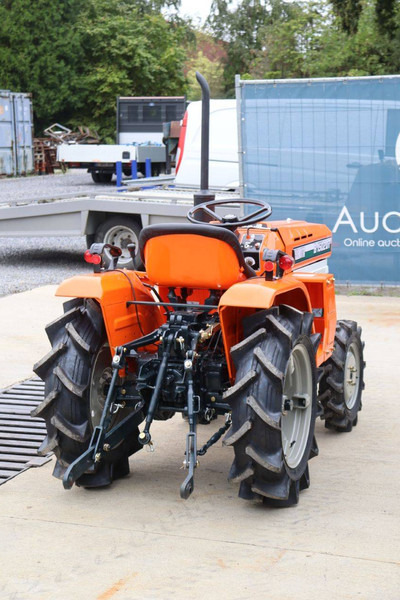 Traktorius Kubota B1502DT: foto 6