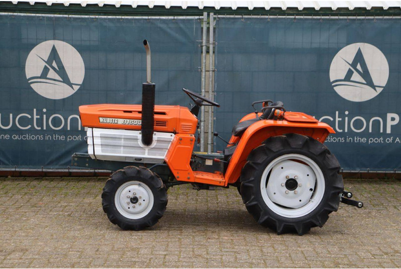 Kubota B1600DT - Traktorius: foto 2 Kubota B1600DT - Traktorius: foto 2