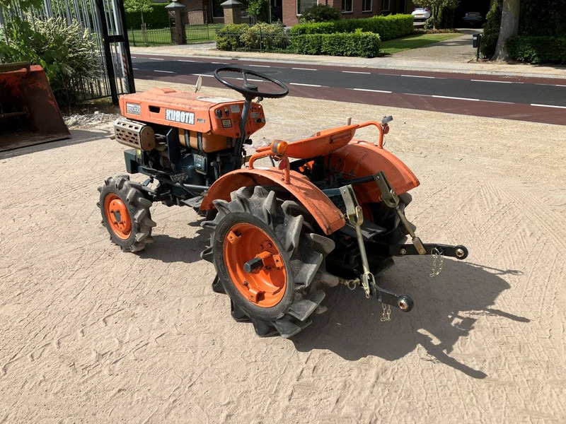 Kubota B5000 - Traktorius: foto 3 Kubota B5000 - Traktorius: foto 3