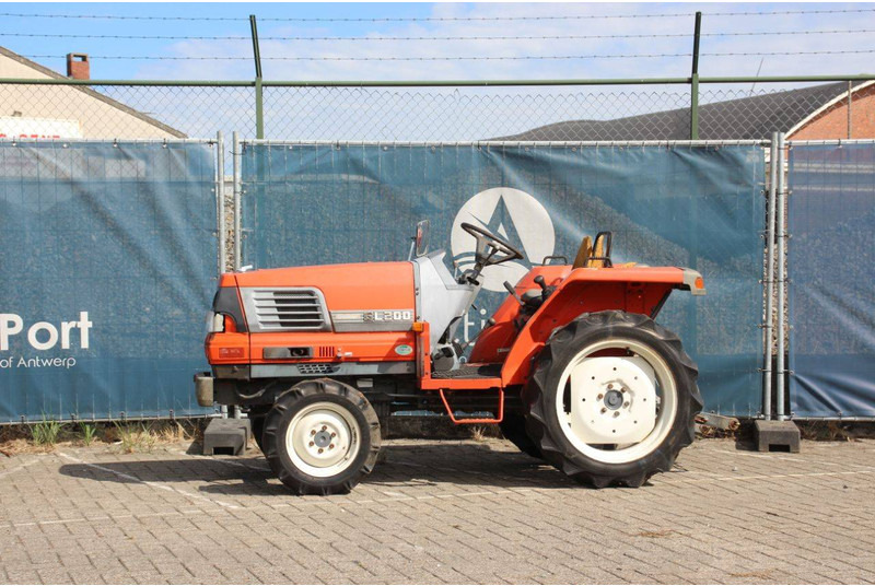 Kubota GL200 - Traktorius: foto 1 Kubota GL200 - Traktorius: foto 1