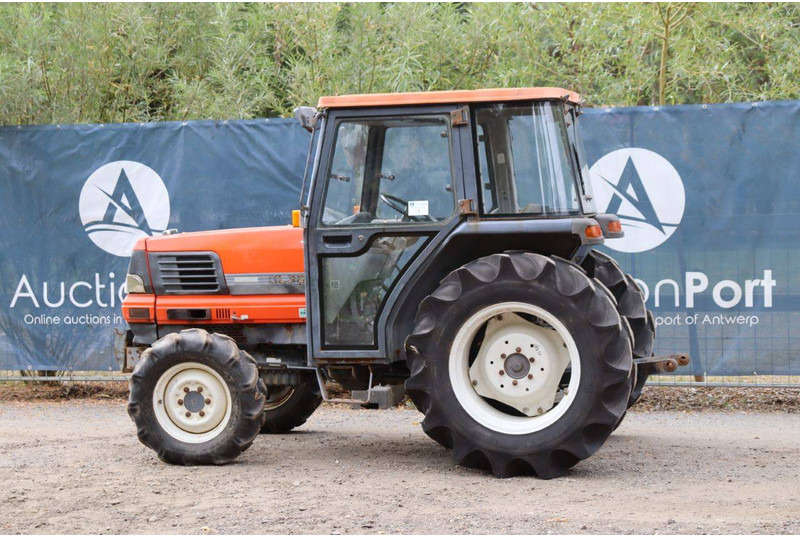 Kubota GL300 - Traktorius: foto 3 Kubota GL300 - Traktorius: foto 3