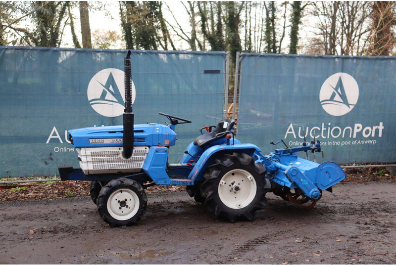 Kubota Kubota B1200DT - Traktorius: foto 1 Kubota Kubota B1200DT - Traktorius: foto 1