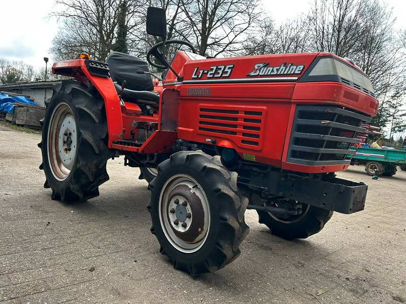 Kubota L1-235 P.S. - Traktorius: foto 5 Kubota L1-235 P.S. - Traktorius: foto 5
