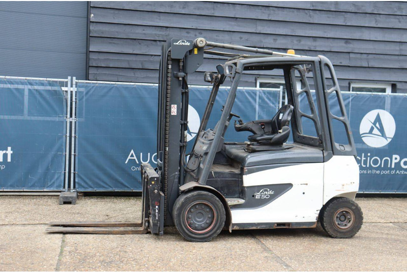 Linde E45H-01/600 - Elektrinis krautuvas: foto 1 Linde E45H-01/600 - Elektrinis krautuvas: foto 1