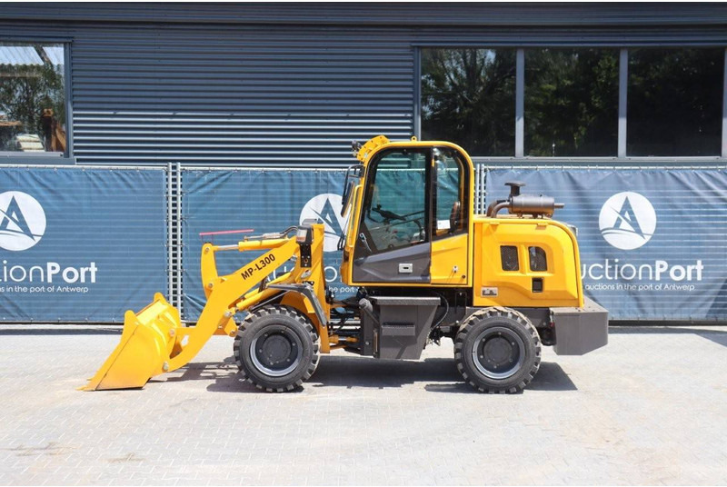 Machpro MP-L300 - Ratinis krautuvas: foto 2 Machpro MP-L300 - Ratinis krautuvas: foto 2
