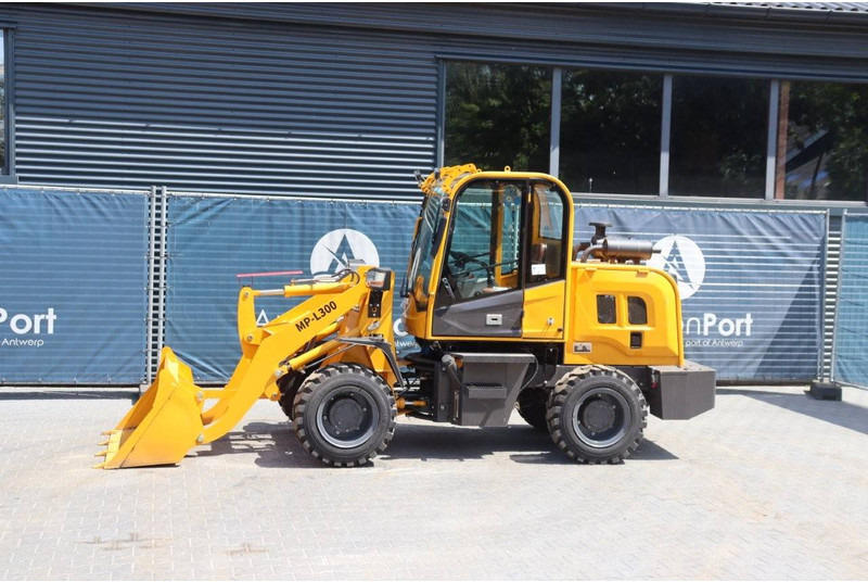 Machpro MP-L300 - Ratinis krautuvas: foto 1 Machpro MP-L300 - Ratinis krautuvas: foto 1