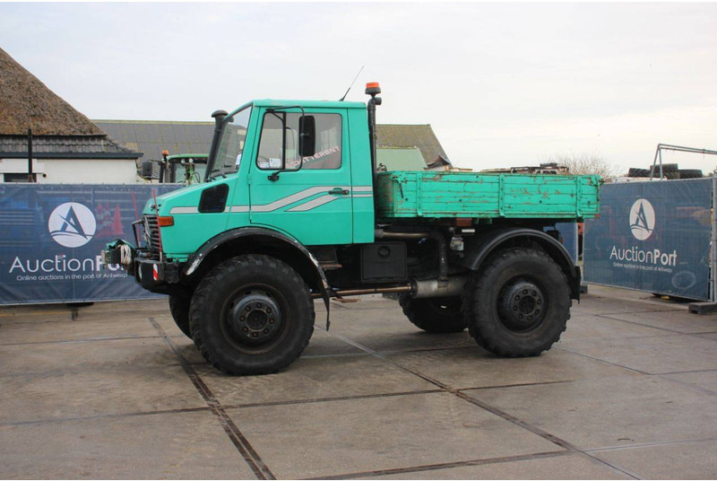 Mercedes-Benz Unimog 1300 - Platforminis/ Bortinis sunkvežimis: foto 1 Mercedes-Benz Unimog 1300 - Platforminis/ Bortinis sunkvežimis: foto 1
