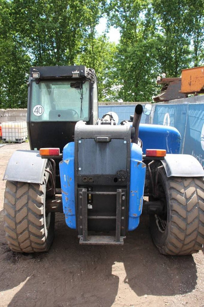 New Holland LM425 - Teleskopinis krautuvas: foto 4 New Holland LM425 - Teleskopinis krautuvas: foto 4