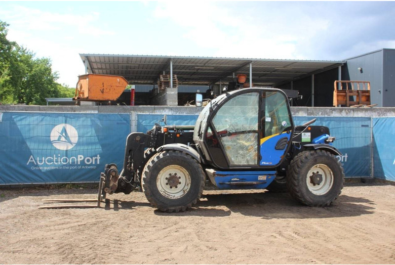 New Holland LM425 - Teleskopinis krautuvas: foto 1 New Holland LM425 - Teleskopinis krautuvas: foto 1