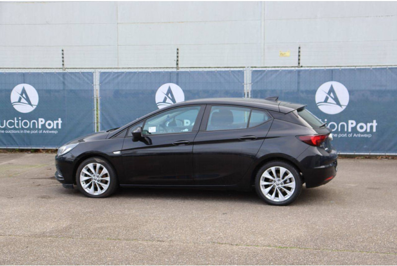 Opel Astra - Sedanas: foto 3 Opel Astra - Sedanas: foto 3