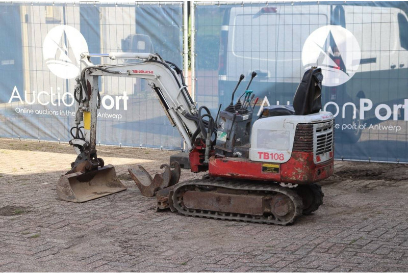 Takeuchi TB108 - Mini ekskavatorius: foto 3 Takeuchi TB108 - Mini ekskavatorius: foto 3