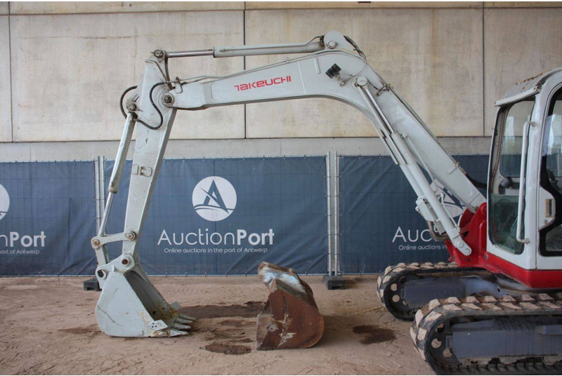 Vikšrinis ekskavatorius Takeuchi TB175C: foto 9