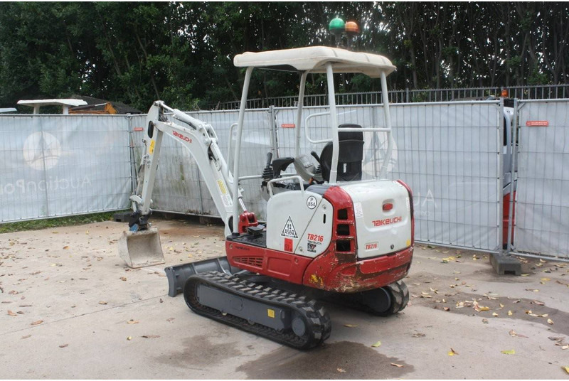Takeuchi TB216 - Mini ekskavatorius: foto 2 Takeuchi TB216 - Mini ekskavatorius: foto 2