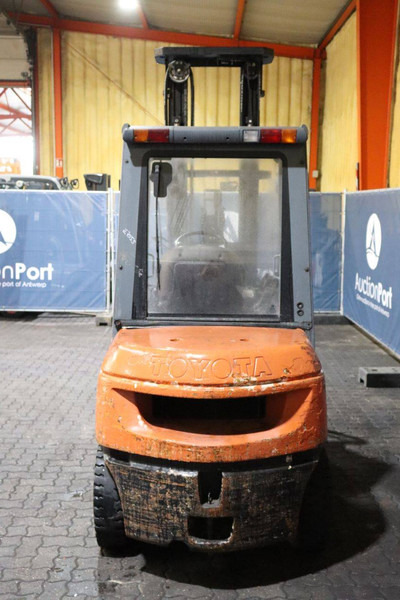 Toyota 02-7FDF30 - Dyzelinis krautuvas: foto 5 Toyota 02-7FDF30 - Dyzelinis krautuvas: foto 5