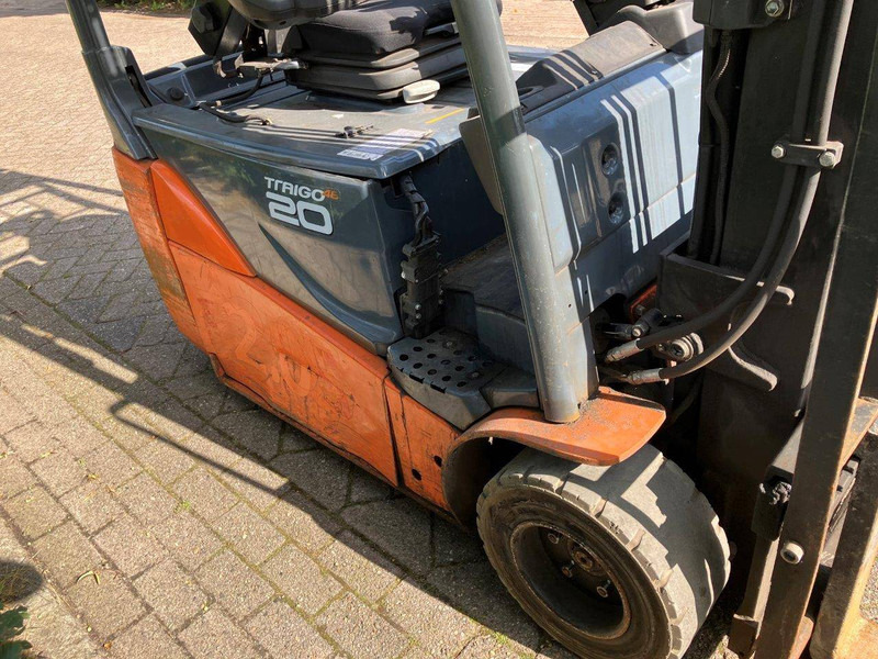 Elektrinis krautuvas Toyota 8FBR20T: foto 9 Elektrinis krautuvas Toyota 8FBR20T: foto 9