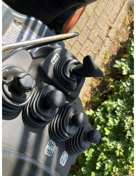 Elektrinis krautuvas Toyota 8FBR20T: foto 12 Elektrinis krautuvas Toyota 8FBR20T: foto 12