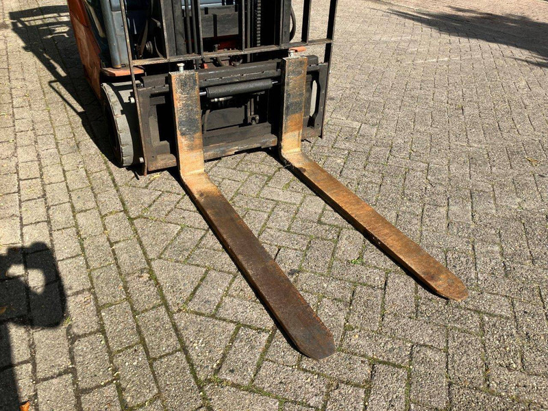 Elektrinis krautuvas Toyota 8FBR20T: foto 7 Elektrinis krautuvas Toyota 8FBR20T: foto 7