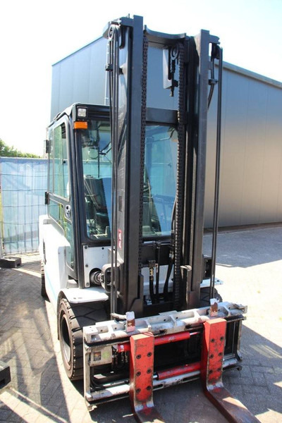 UniCarriers HX50 - Elektrinis krautuvas: foto 5 UniCarriers HX50 - Elektrinis krautuvas: foto 5