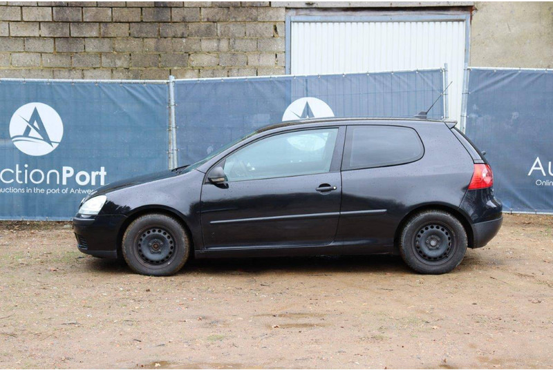 Volkswagen Golf FM Trendline - Lengvasis automobilis: foto 2 Volkswagen Golf FM Trendline - Lengvasis automobilis: foto 2