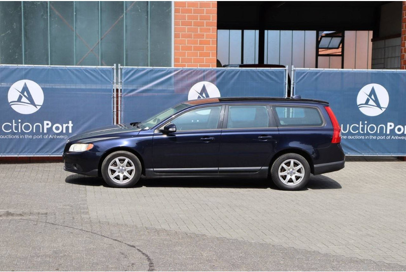 Volvo V70 - Lengvasis automobilis: foto 1 Volvo V70 - Lengvasis automobilis: foto 1