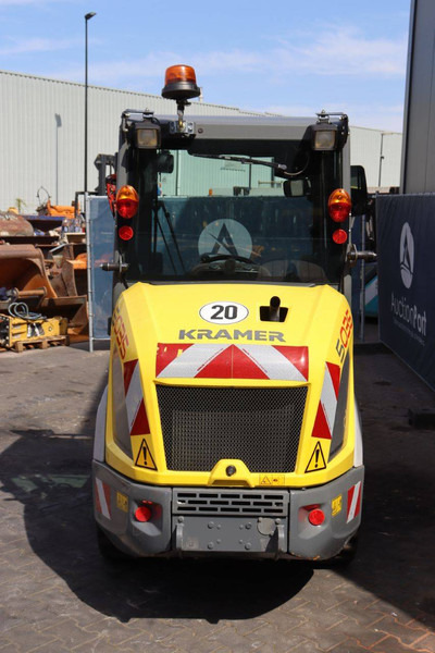 Yanmar 358 - Ratinis krautuvas: foto 5 Yanmar 358 - Ratinis krautuvas: foto 5