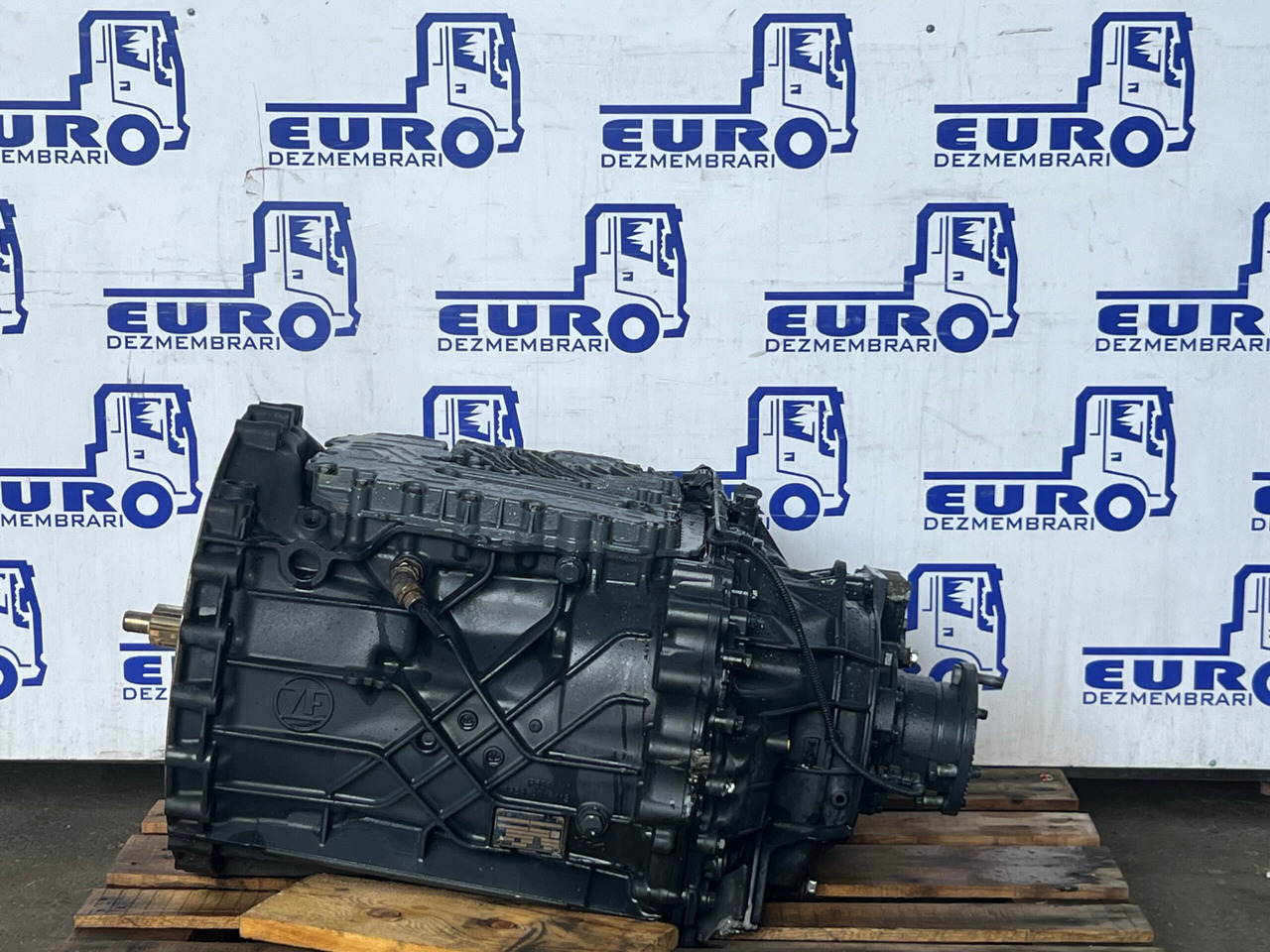 CUTIE DE VITEZE TRAXON FARA INTARDER IVECO 12TX 2210 TD R=16,69-1,00 5801900220 - Pavarų dėžė - Sunkvežimis: foto 1 CUTIE DE VITEZE TRAXON FARA INTARDER IVECO 12TX 2210 TD R=16,69-1,00 5801900220 - Pavarų dėžė - Sunkvežimis: foto 1