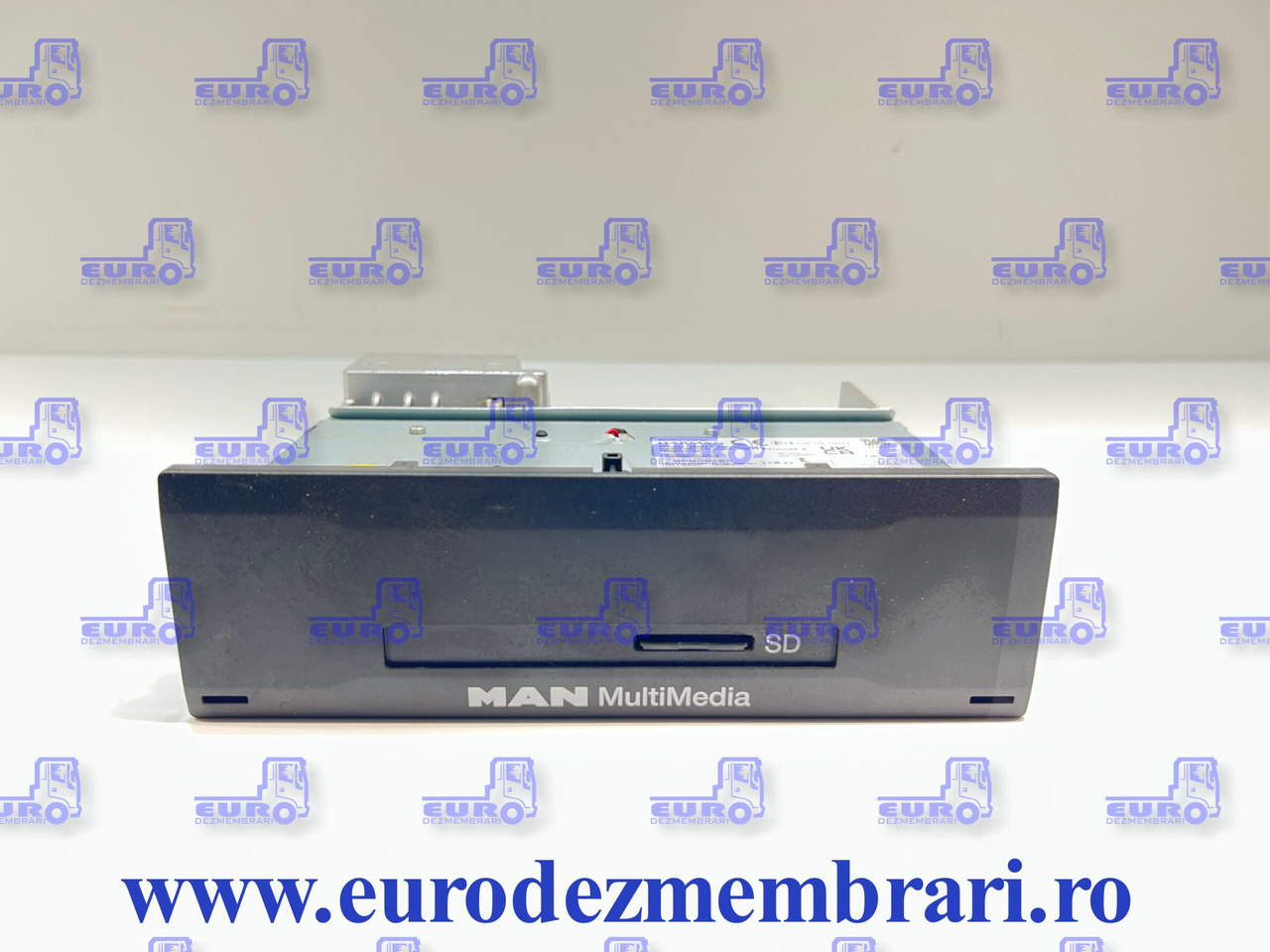 ELEMENT BORD RADIO MAN MMT3 81.28100.6081 - Kabina ir interjeras - Sunkvežimis: foto 1 ELEMENT BORD RADIO MAN MMT3 81.28100.6081 - Kabina ir interjeras - Sunkvežimis: foto 1