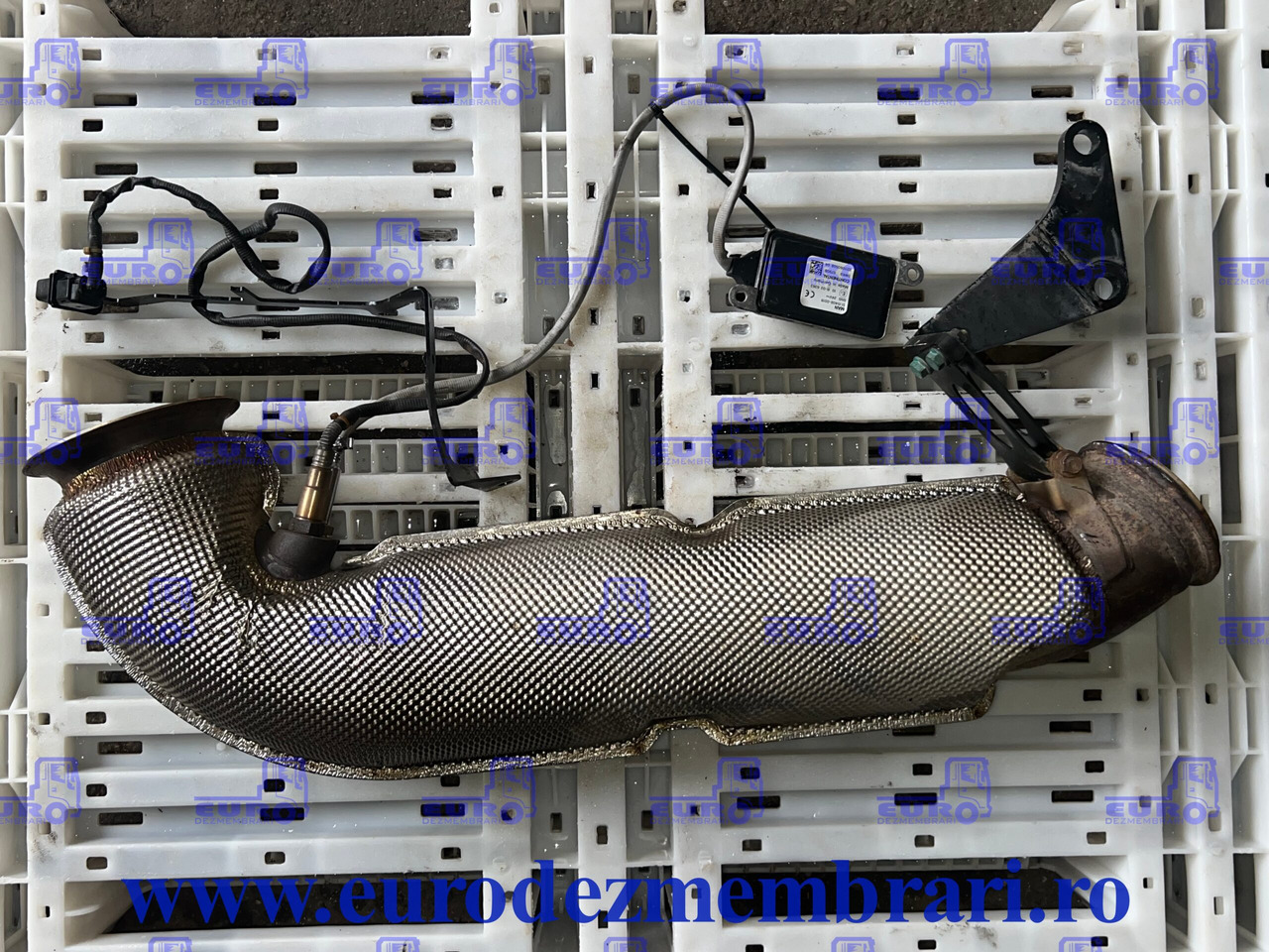 GALERIE EVACUARE + SENZOR NOXE MAN TGX D3876 51.15201.5355, 51.15201.5356, 51.15201.5334, 51.15201.5309, 51.15201.5327, 51.15408.0019, 51.15408.0012 - Išmetimo kolektorius - Sunkvežimis: foto 1 GALERIE EVACUARE + SENZOR NOXE MAN TGX D3876 51.15201.5355, 51.15201.5356, 51.15201.5334, 51.15201.5309, 51.15201.5327, 51.15408.0019, 51.15408.0012 - Išmetimo kolektorius - Sunkvežimis: foto 1