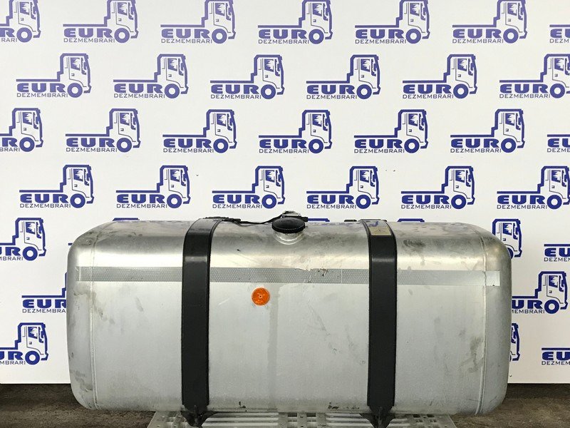 REZERVOR COMBUSTIBIL MERCEDES ACTROS MP4 L=158CM l=62CM H=70CM A9604703903, A9604704703 - Degalų bakas - Sunkvežimis: foto 1 REZERVOR COMBUSTIBIL MERCEDES ACTROS MP4 L=158CM l=62CM H=70CM A9604703903, A9604704703 - Degalų bakas - Sunkvežimis: foto 1