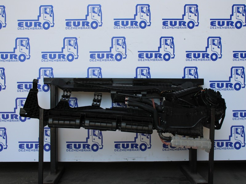 SISTEM CLIMATIZARE MERCEDES ACTROS MP4 A0004460977, A9608312845, A9608302860, A0004460777, A9608300560 - Oro kondicionierius dalis - Sunkvežimis: foto 1 SISTEM CLIMATIZARE MERCEDES ACTROS MP4 A0004460977, A9608312845, A9608302860, A0004460777, A9608300560 - Oro kondicionierius dalis - Sunkvežimis: foto 1