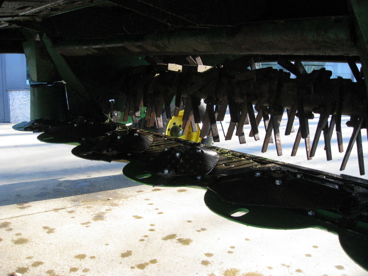 John Deere 530 - Šienapjovė: foto 3 John Deere 530 - Šienapjovė: foto 3