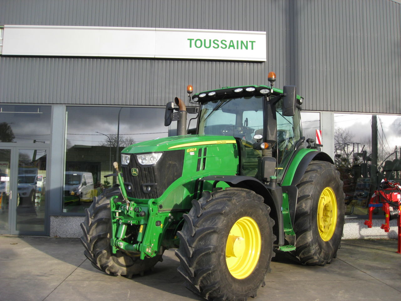 John Deere 6250R - Traktorius: foto 1 John Deere 6250R - Traktorius: foto 1