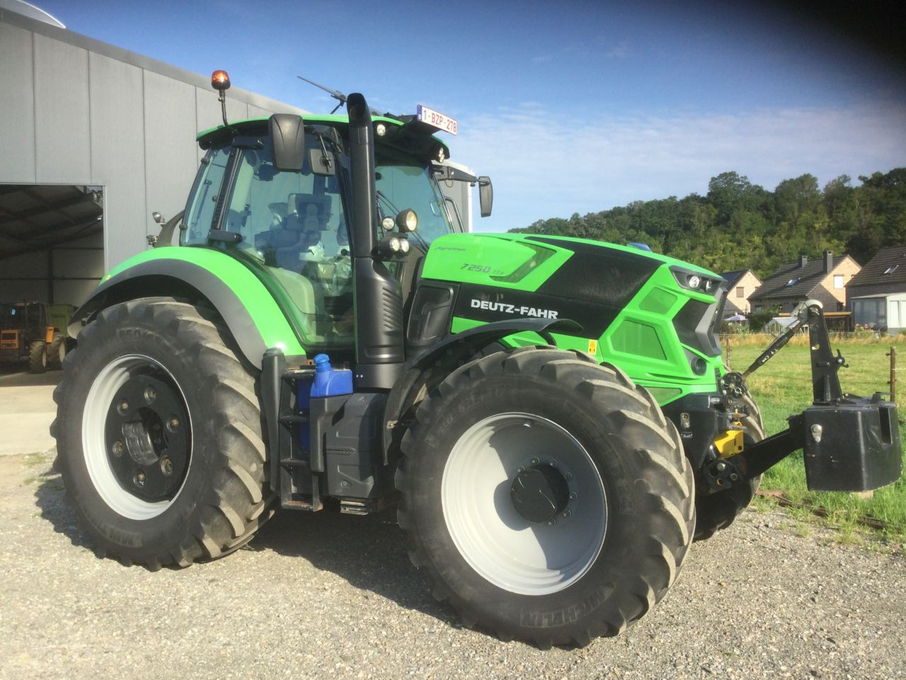 Traktorius Deutz-Fahr AGROTRON 7250 TTV: foto 1