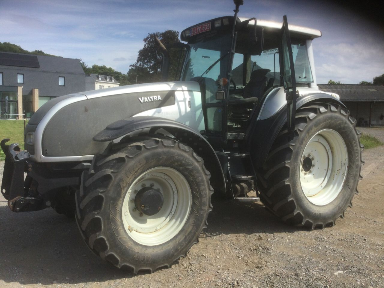 Traktorius Valtra T190: foto 1