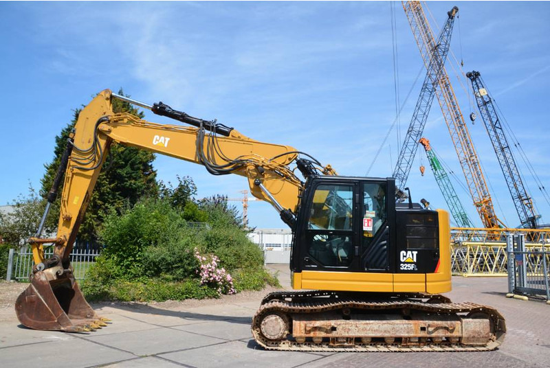 Cat 325 FL CR - Vikšrinis ekskavatorius: foto 1 Cat 325 FL CR - Vikšrinis ekskavatorius: foto 1