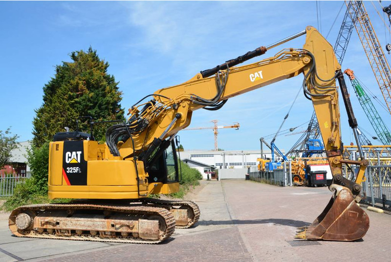 Cat 325 FL CR - Vikšrinis ekskavatorius: foto 5 Cat 325 FL CR - Vikšrinis ekskavatorius: foto 5