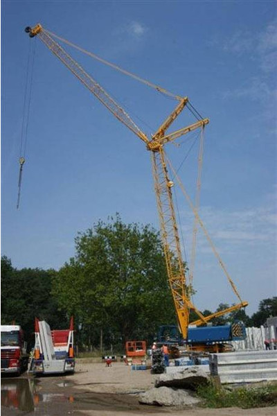 Sennebogen 3300 LUFFING JIB - Vikšrinis kranas: foto 4 Sennebogen 3300 LUFFING JIB - Vikšrinis kranas: foto 4