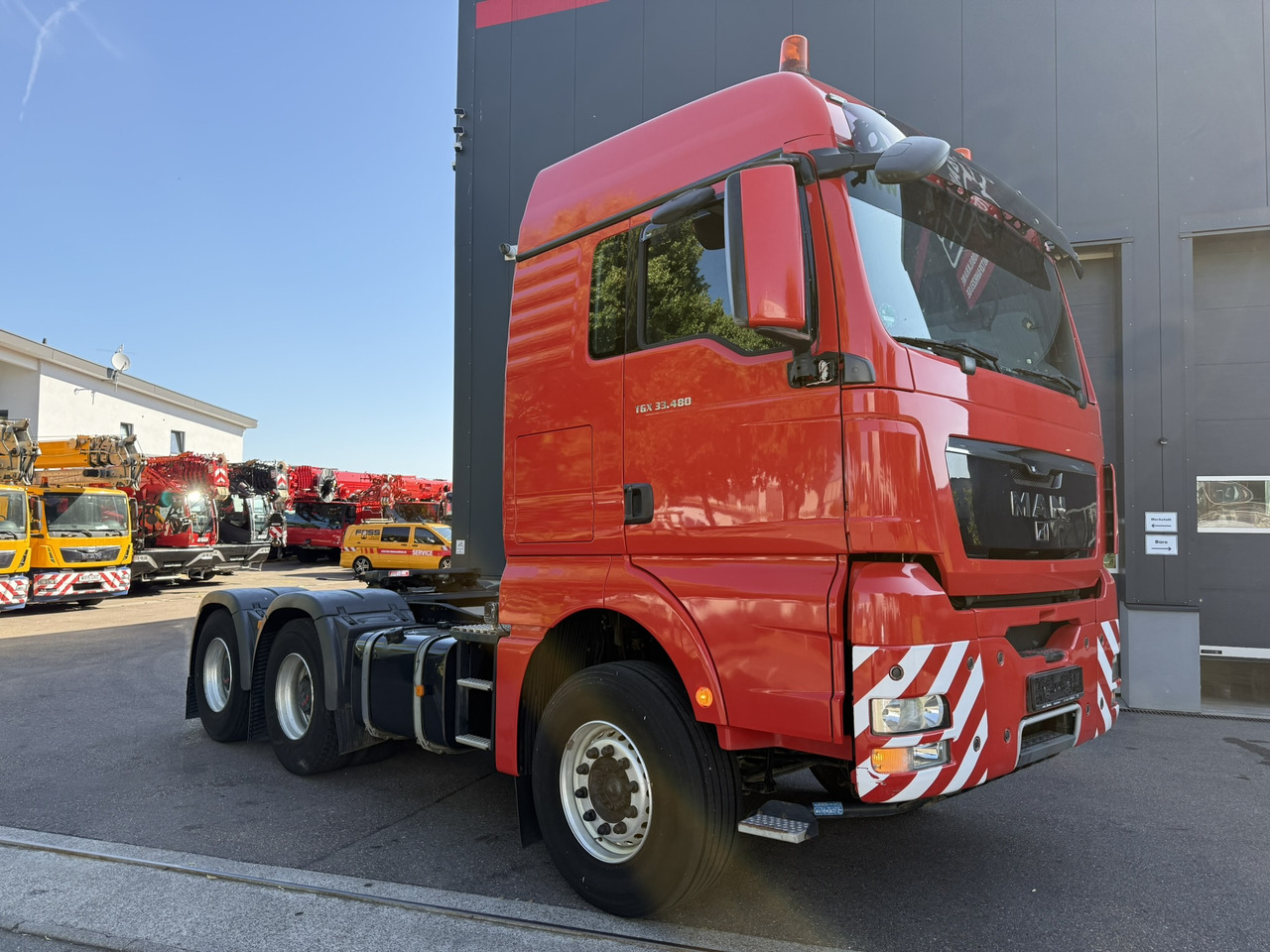 MAN TGX 33.480 6x4 BLS (zul. ZGG 120 t) - Vilkikas: foto 1 MAN TGX 33.480 6x4 BLS (zul. ZGG 120 t) - Vilkikas: foto 1
