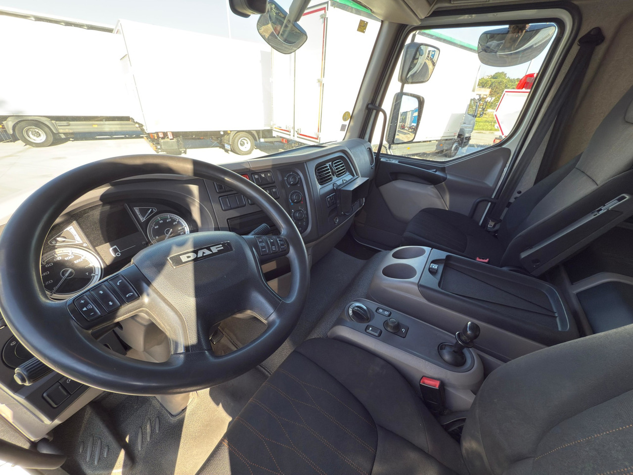 DAF LF 290 FA E6 (VAN) - Furgonas sunkvežimis: foto 5 DAF LF 290 FA E6 (VAN) - Furgonas sunkvežimis: foto 5