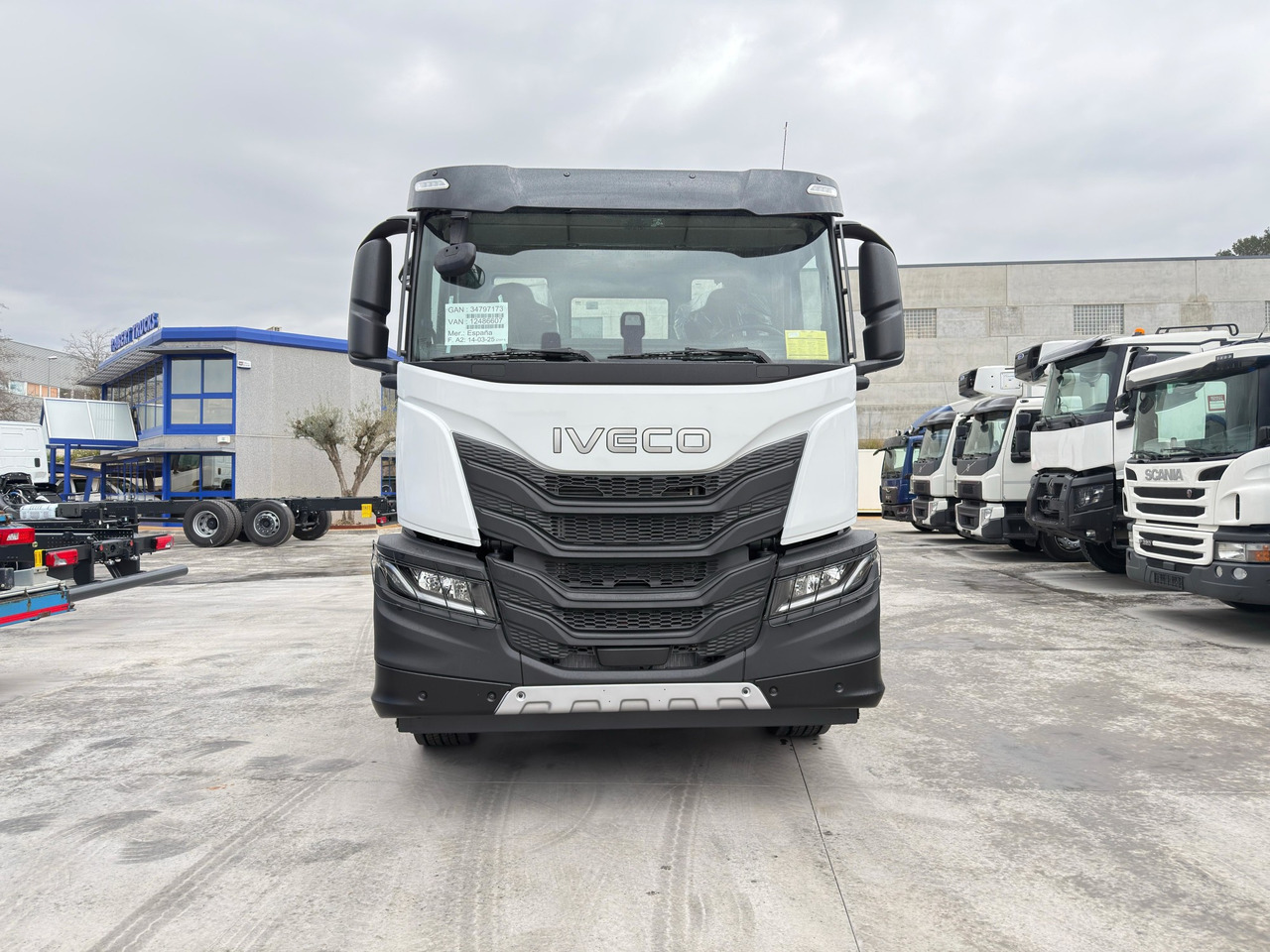 IVECO AD280X46 YPS ON X-Way E6 (Chassis) - Važiuoklės sunkvežimis: foto 3 IVECO AD280X46 YPS ON X-Way E6 (Chassis) - Važiuoklės sunkvežimis: foto 3