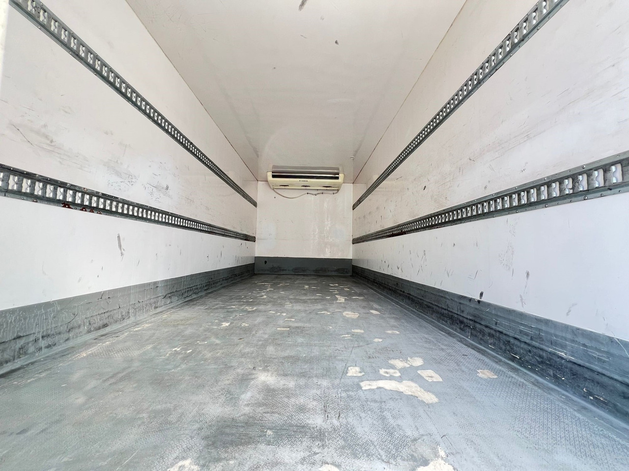 IVECO ML140E28 Eurocargo E6 (Refrigerator) - Refrižeratorius sunkvežimis: foto 5 IVECO ML140E28 Eurocargo E6 (Refrigerator) - Refrižeratorius sunkvežimis: foto 5