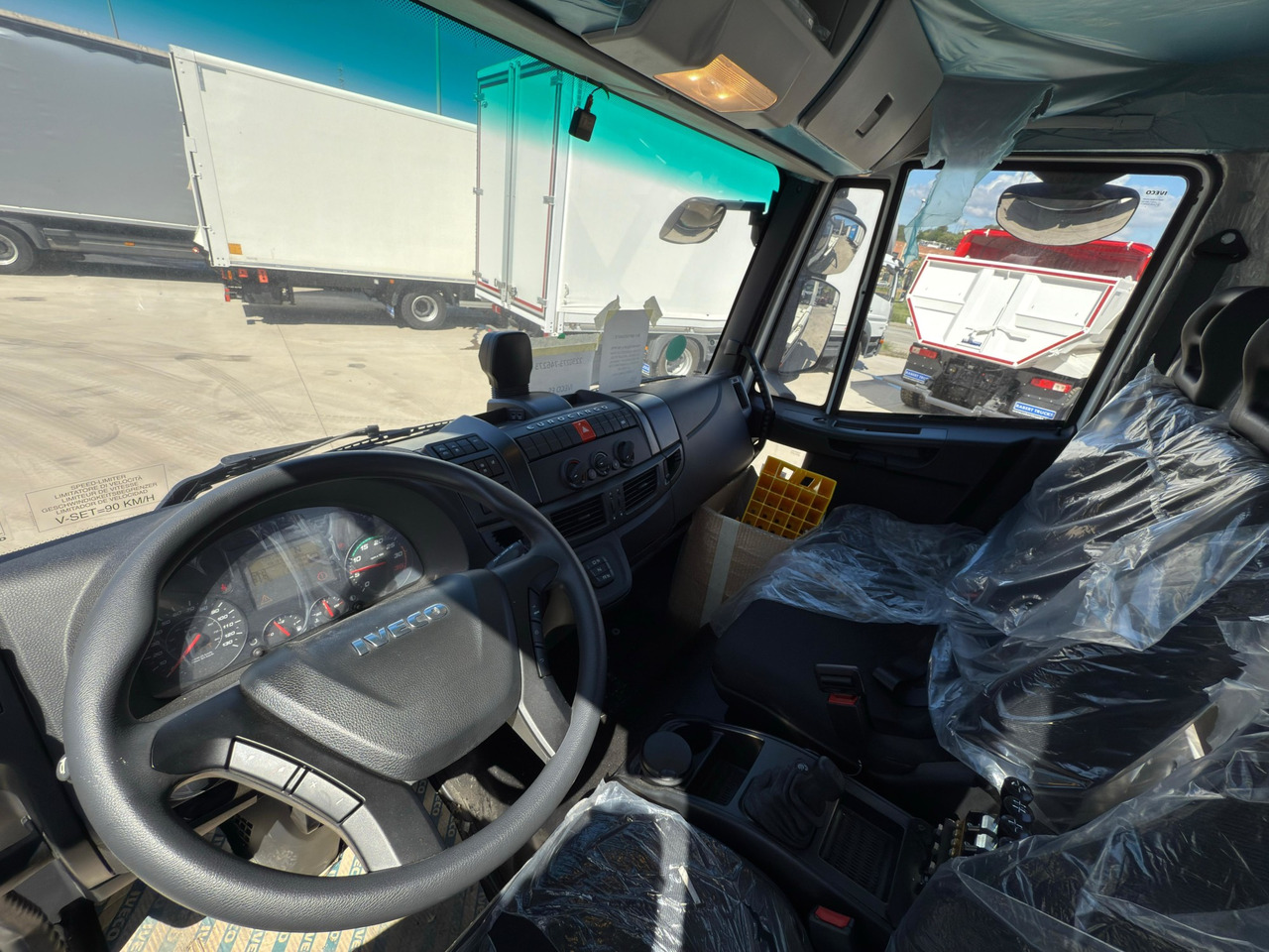 IVECO ML190E28L Eurocargo E6 (Track Equipment) - Nuožulnaus pakėlimo ant platformos sunkvežimis: foto 5 IVECO ML190E28L Eurocargo E6 (Track Equipment) - Nuožulnaus pakėlimo ant platformos sunkvežimis: foto 5